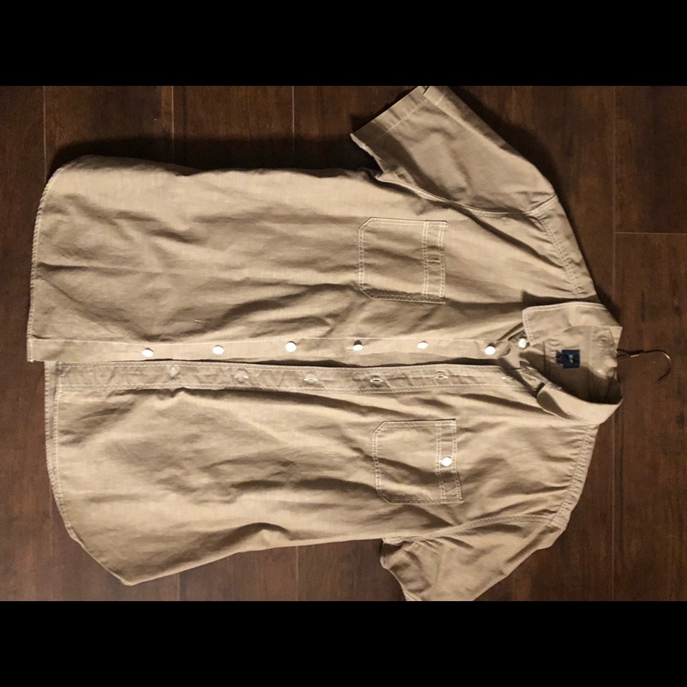 Gap shirt
